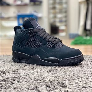 Air Jordan Retro “Black Cat” 4